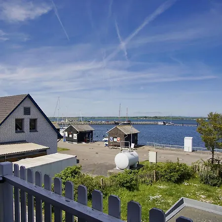 Holiday home Haus Butjebutje Haus - Terrasse, Sauna, Yachthafen *