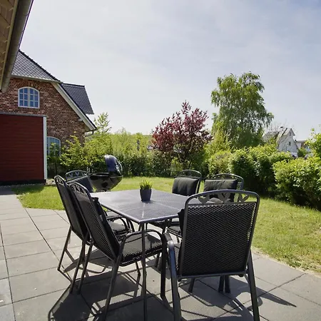 Haus Butjebutje Haus - Terrasse, Sauna, Yachthafen Holiday home Gager